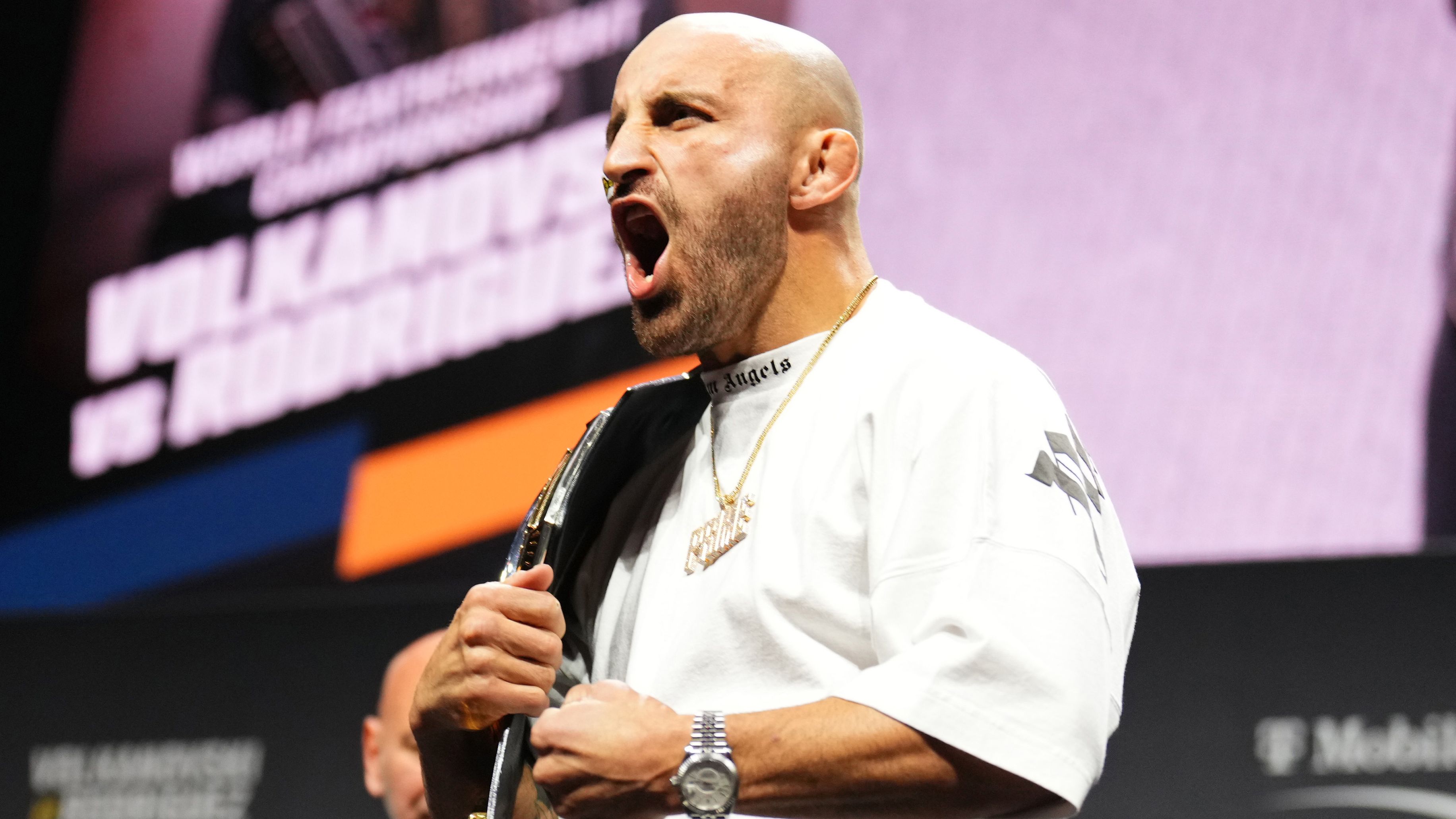 UFC 290 Ultimate Guide: Dana White backs Alexander Volkanovski's bid to become double champ