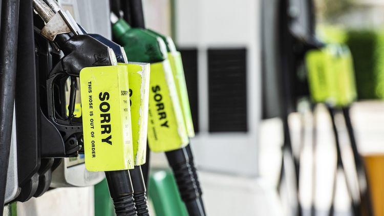 How many days does Australia have left of fuel?