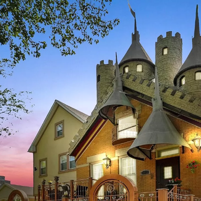 Family home that resembles Hogwarts Castle on offer for under $1million