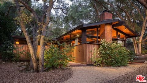 Scenes from the 2018 film 'A Star Is Born' was film at this mid-century modern home in Calabasas, California.