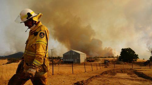 Australia bushfires Bride-to-be vows to 'pour love' into bushfire-ravaged Tumbarumba