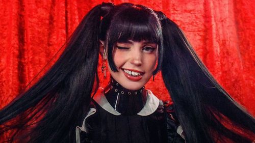 A musicista Mia Rodriguez contou os costumes de Grillz.