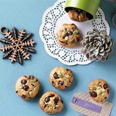 Choc chip and cranberry cookies