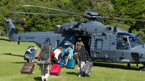 HMAS Darwin to aid New Zealand earthquake evacuation