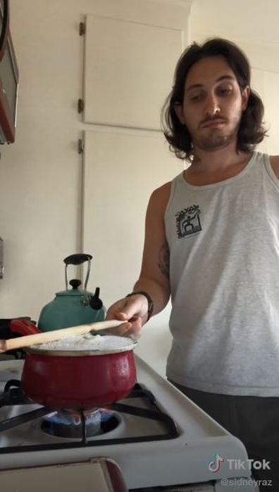 Man's simple hack to stop water from boiling over on the stove goes viral
