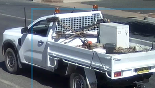 The vehicle may have a Lachlan Shire Council magnet in front of the driver's door and may have the numbers 1947 above the magnet.