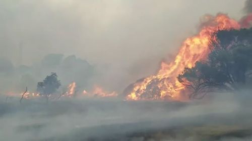 Victoria bushfires emergency properties damaged destroyed