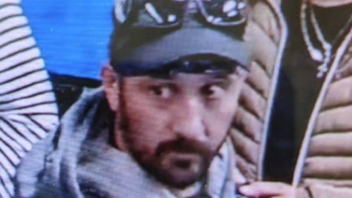 Le suspect présumé Marc Muffley à l'aéroport international de Lehigh Valley à Allentown, en Pennsylvanie, le lundi 27 février 2023.  