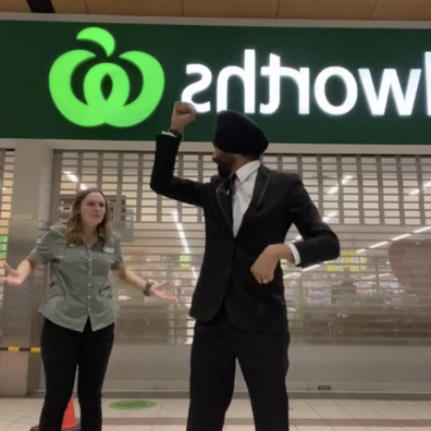 Woolworths worker and Sikh security guard dance during pandemic on TikTok