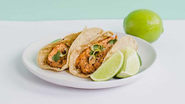 Mulato chicken taco