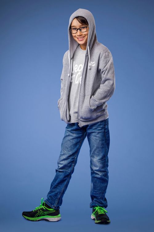 Арато е едно от лицата на тазгодишната кампания за набиране на средства за Jeans for Genes Day.