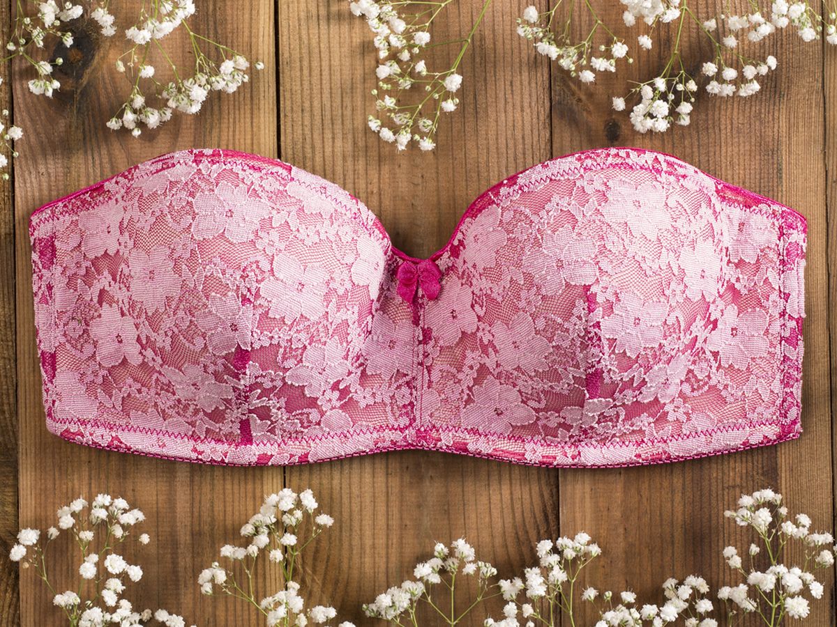 Victoria's Secret - Good news: this strapless bra stays up all day