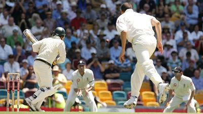  Harmison starts Ashes defence with a wide