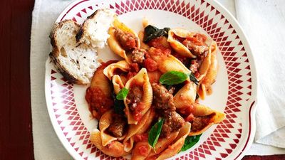 Recipe: <a href="http://kitchen.nine.com.au/2016/05/12/17/59/pasta-with-italian-sausage" target="_top">Pasta with Italian sausage</a>