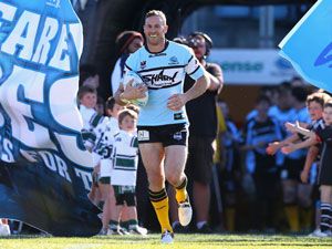 Colin Best runs out for his last game with the Sharks in 2012. (Getty)