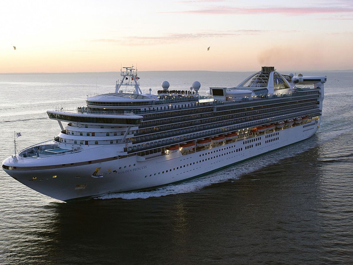 Us Man Overboard Off Sydney Bound Cruise Ship 9news