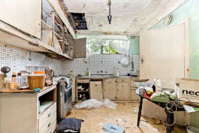 Bidder splashes $1.3 million on dilapidated house in Sydney's trendy suburb.