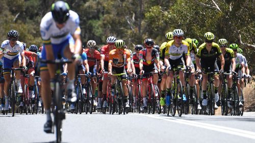 Riders in the Tour Down Under struggled under the South Australian heat this morning. (AAP)