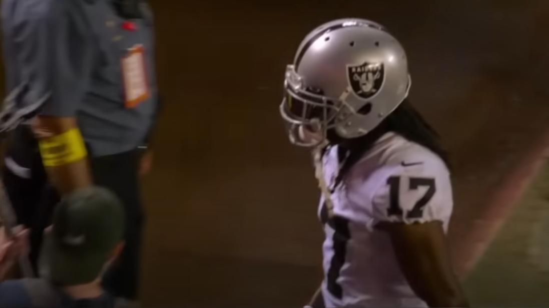 Raiders news: NFL to wait on Davante Adams' suspension for pushing  cameraman - Silver And Black Pride