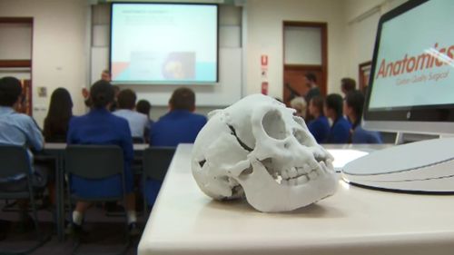 Students at Wesley College in Melbourne can now print a replica of the rare Flores Hobbit skull. (9NEWS)