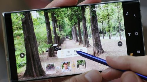 The Samsung S Pen can be used to edit videos on the device. 