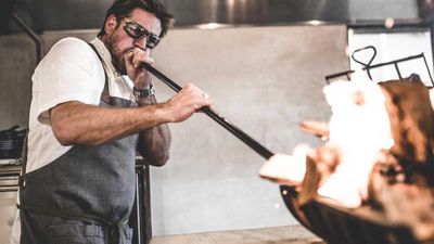 <strong>Curtis Stone firing up at Gwen in L.A.</strong>