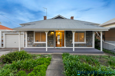 Three-bedroom bungalow in Birkenhead, Adelaide, built in 1925 at auction 