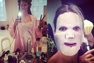 Although most of us keep the face masks and hot roller moments off Instagram, Robyn fills our social media feeds with daggy shots... in her dressing gown!