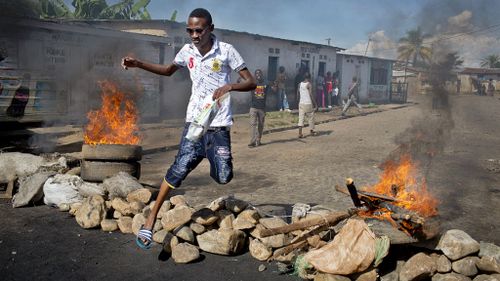 Burundi troops battle for control of capital Bujumbura