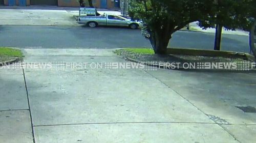 The moment just before the ute hit a pole in Condell Park. (9NEWS)