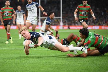 Tom Dearden scoring his first try of the night against South Sydney.