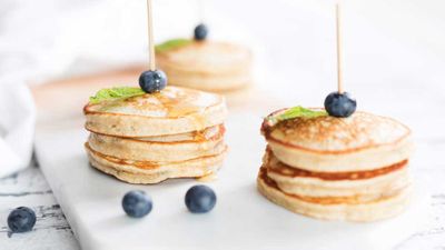 Recipe: <a href="http://kitchen.nine.com.au/2018/02/16/14/29/banana-pikelet-recipe" target="_top" draggable="false">Banana pikelet pancake</a>