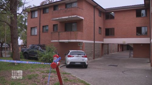 Homme dans un état critique après avoir poignardé à North Parramatta pendant la nuit.