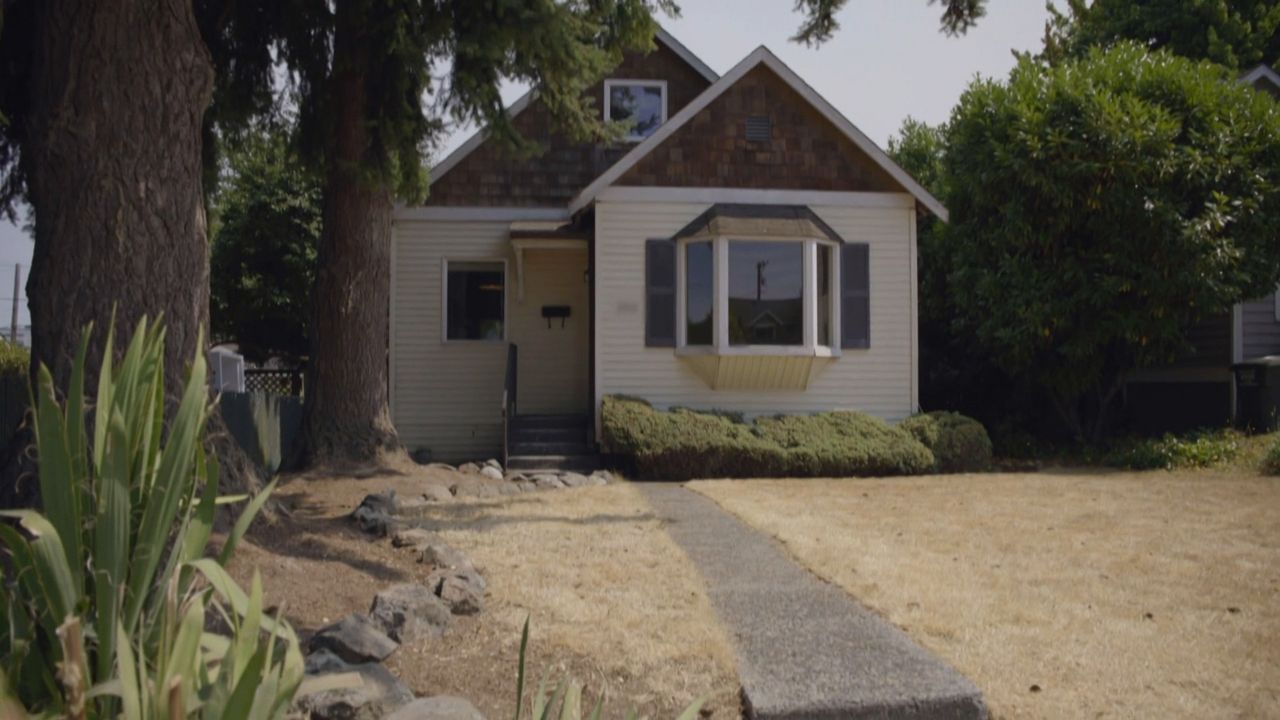 Watch Unsellable Houses - Season 3 - Ep 4 Retro Reno | 9Now