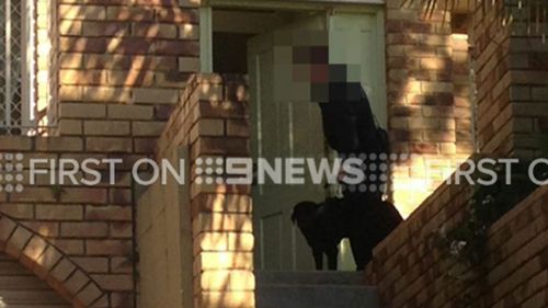 Police executed a search warrant at Mount Gravatt East. (9NEWS)