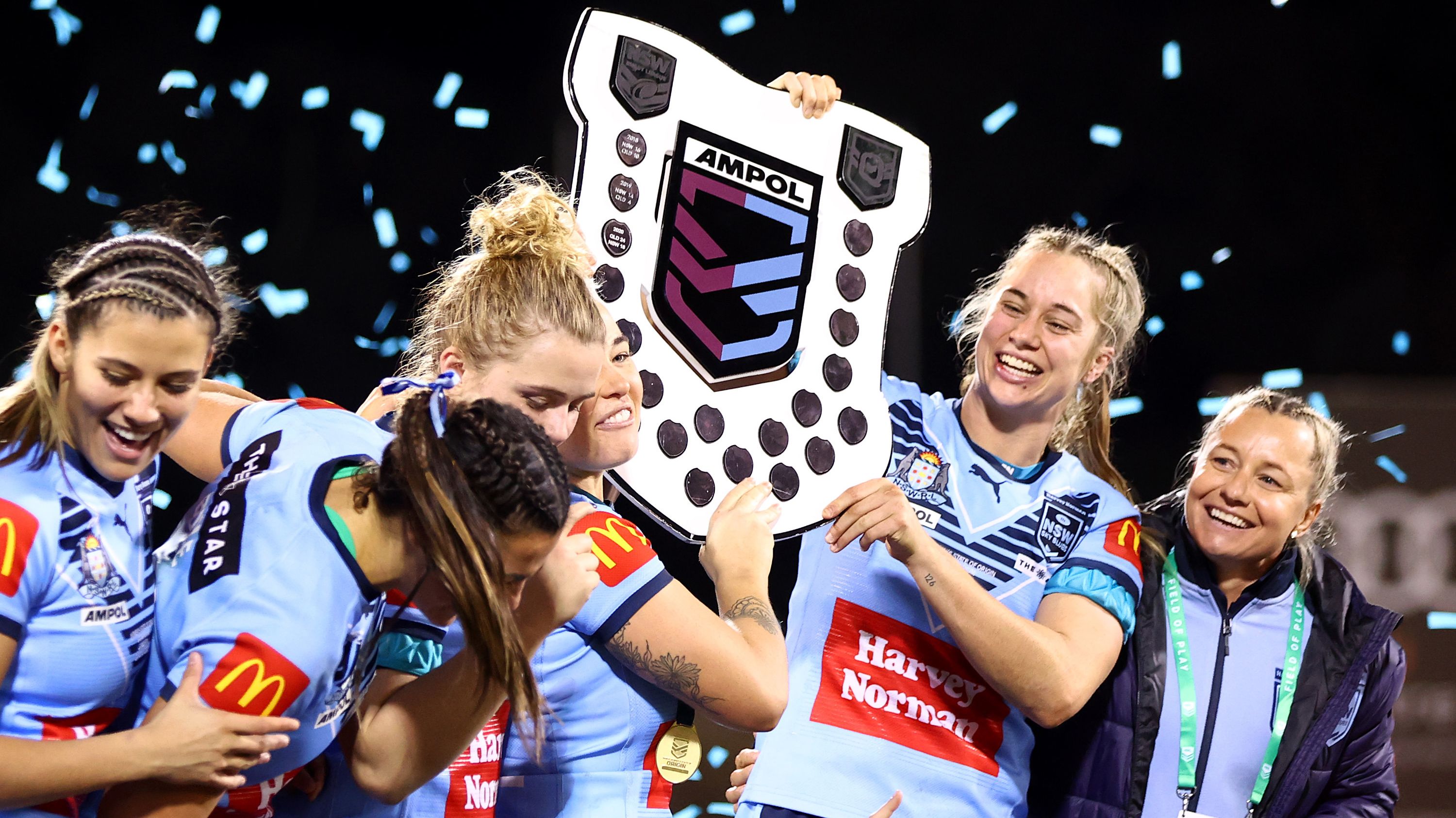CANBERRA, AUSTRALIA - JUNE 24:  The Blues celebrate winning the Women&#x27;s State of Origin match between New South Wales and Queensland at GIO Stadium, on June 24, 2022, in Canberra, Australia. (Photo by Mark Nolan/Getty Images)