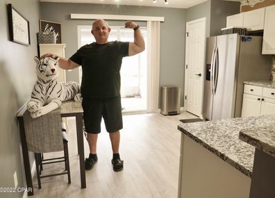 Florida house listing with rehabbed ex-husband as tenant baffling users online