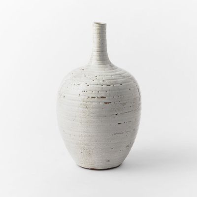 <strong>Textured vase</strong>