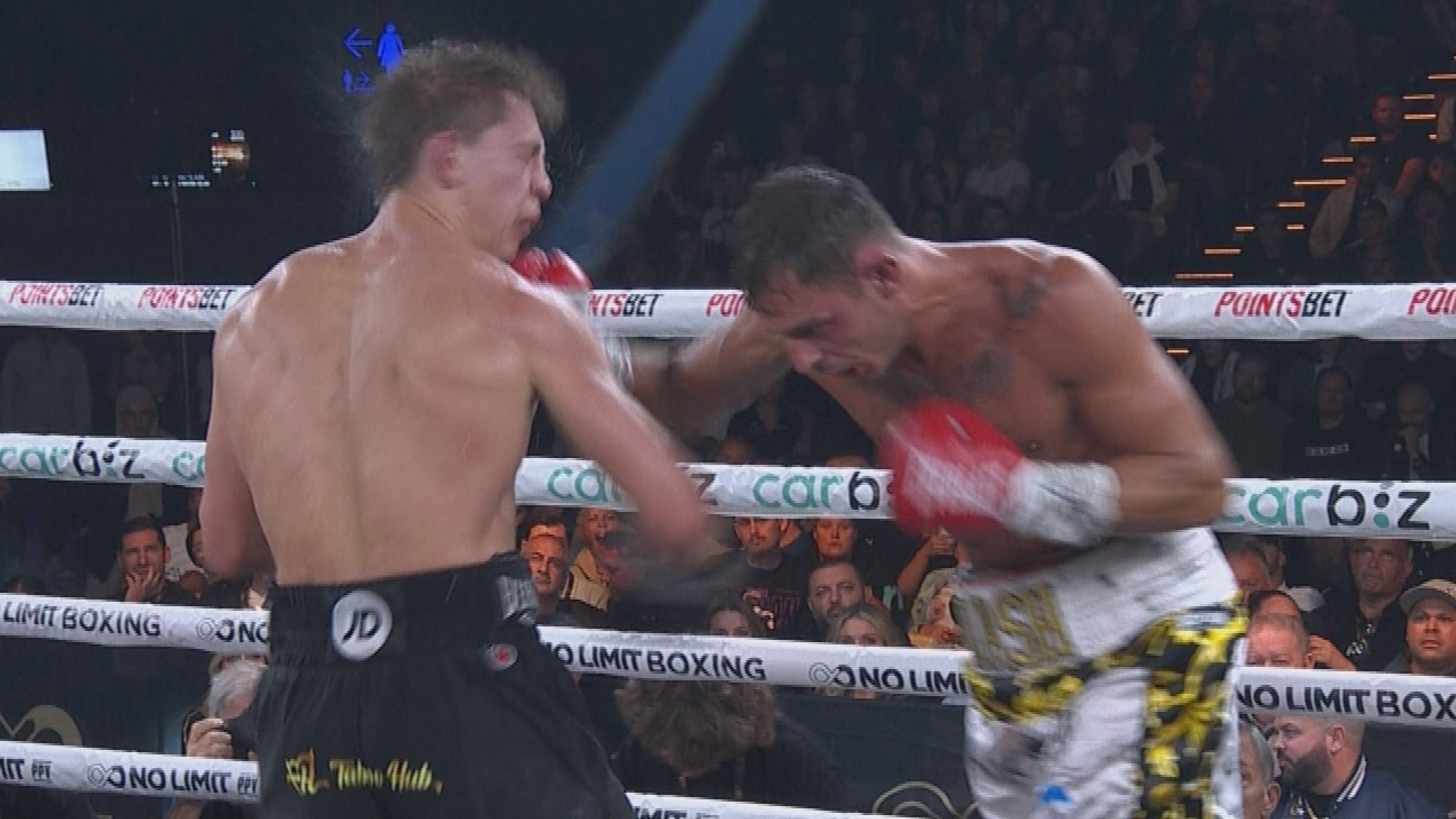 Danilo Creati landed this massive blow on Nikita Tszyu in the sixth round.