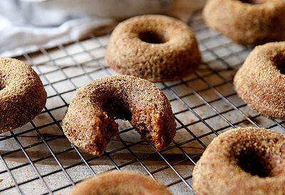 Baked cinnamon doughnuts