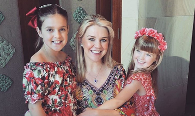 Lauren Newton with daughters