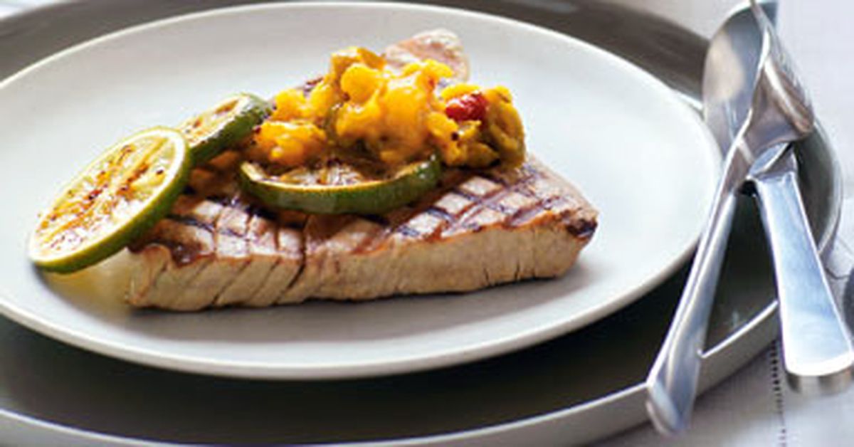 Grilled tuna with piccalilli - 9Kitchen