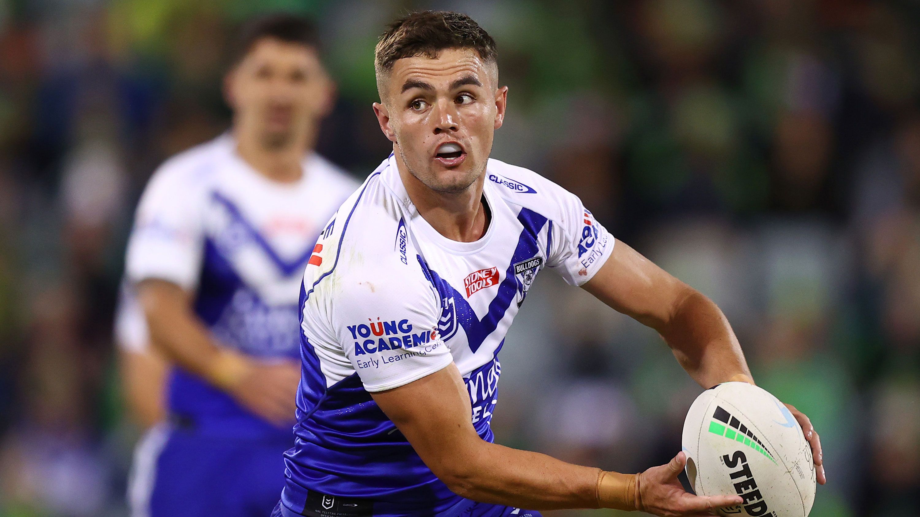Kyle Flanagan in action during the Bulldogs&#x27; round nine clash with the Raiders.