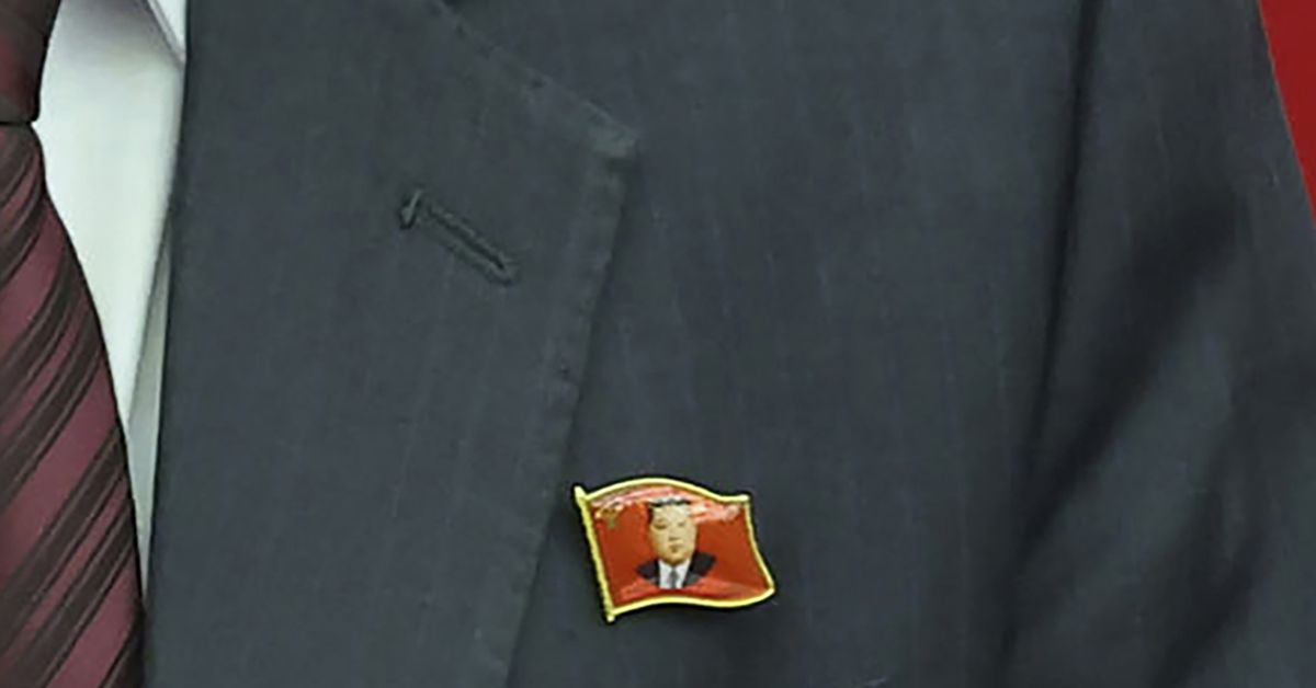 金正恩的新徽章对朝鲜意味着什么？