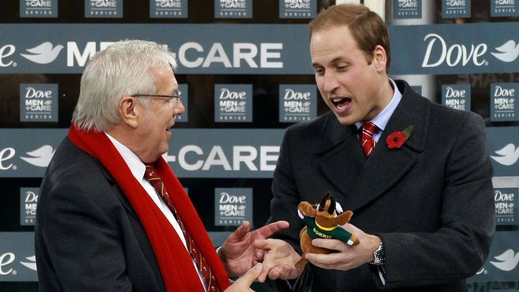 The Duke of Cambridge chats with Syd Millar at the Millennium Stadium.