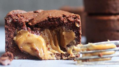 <a href="http://kitchen.nine.com.au/2017/03/02/11/35/healthy-caramel-explosion-brownies" target="_top" draggable="false">HEALTHY: Caramel explosion brownies</a>