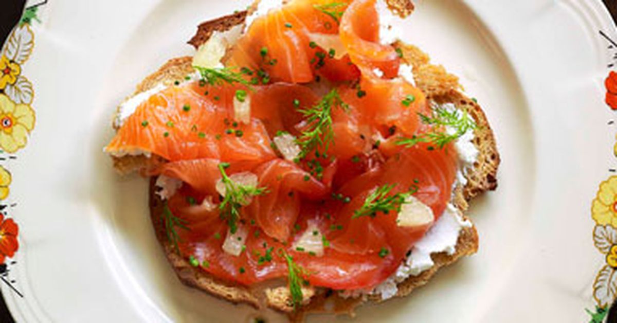 Cured salmon with goat's curd, lemon, chive & dill - 9Kitchen