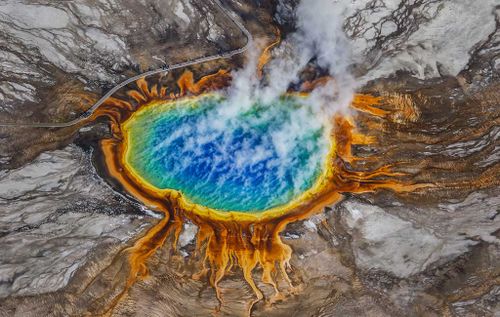 Geyser yellowstone national park