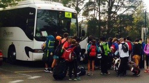 Students leave for the trip. (Facebook)
