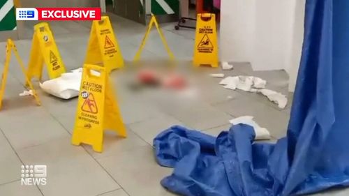A﻿ 19-year-old man has been stabbed in the back during a fight inside a South Australian shopping centre.